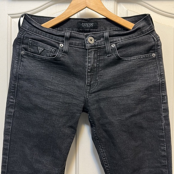 Guess Skinny Jeans 30*32 - Picture 3 of 9